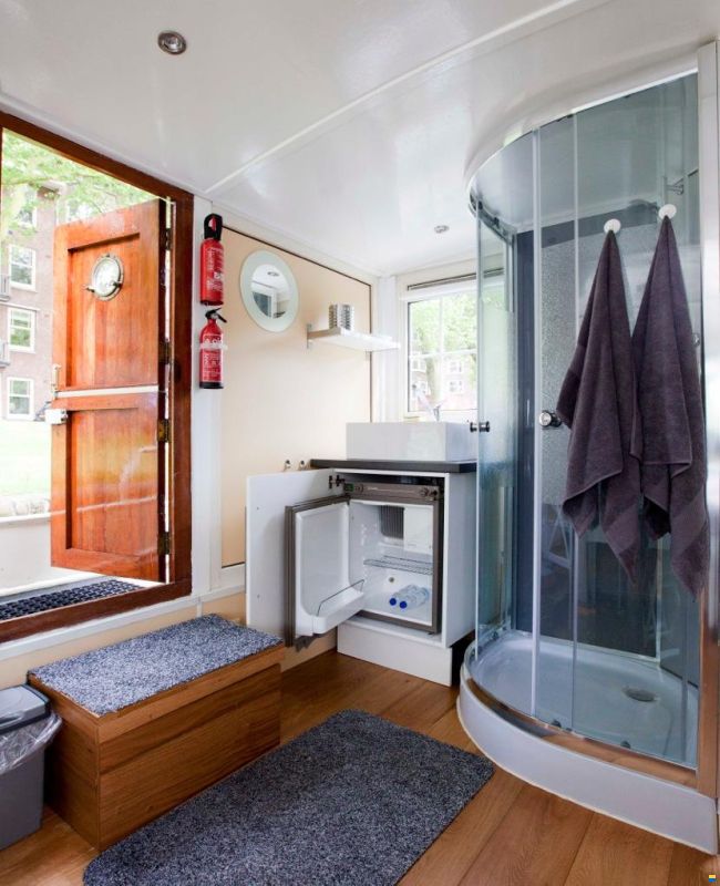 Leuke Houseboat
