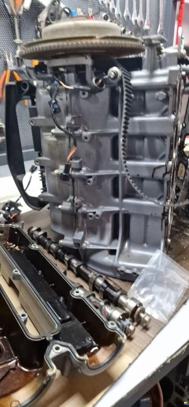 Suzuki Yamaha F50AED 62Y Outboard Engine