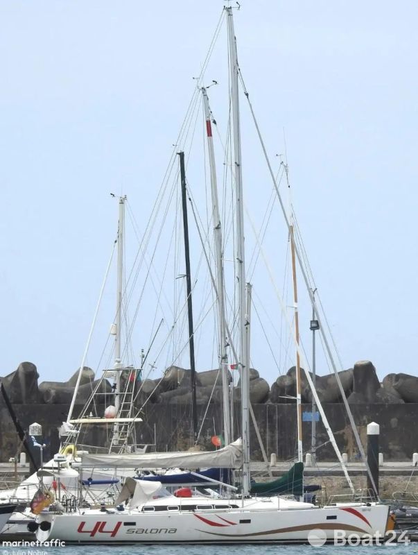 Salona 44 Performance