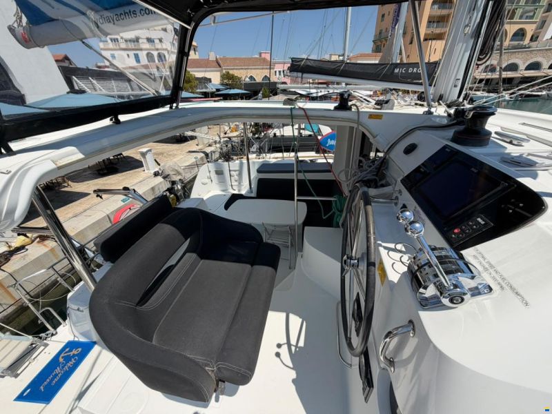Lagoon 40