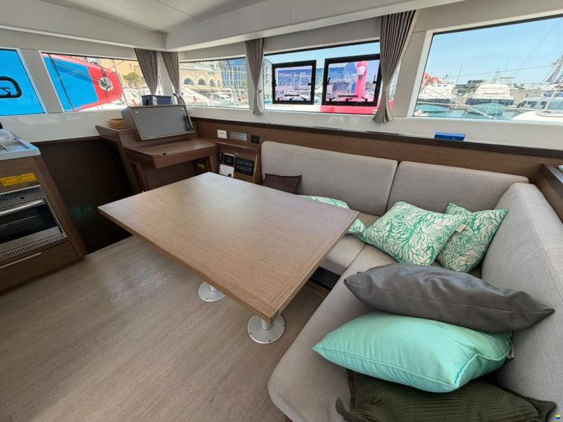 Lagoon 40
