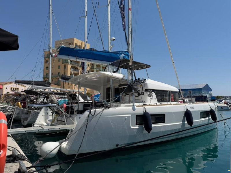 Lagoon 40