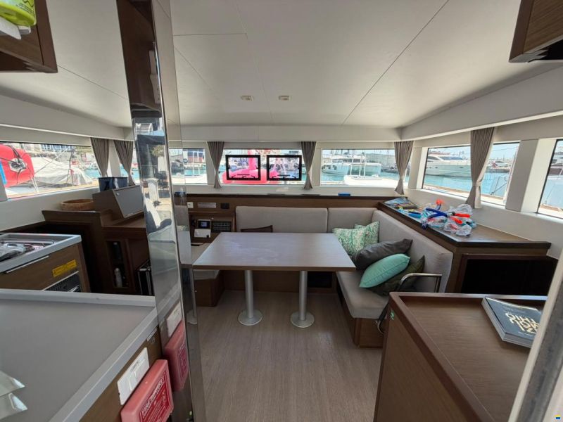 Lagoon 40
