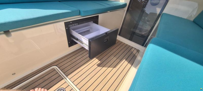 JR Yachts Classic 7 Electric