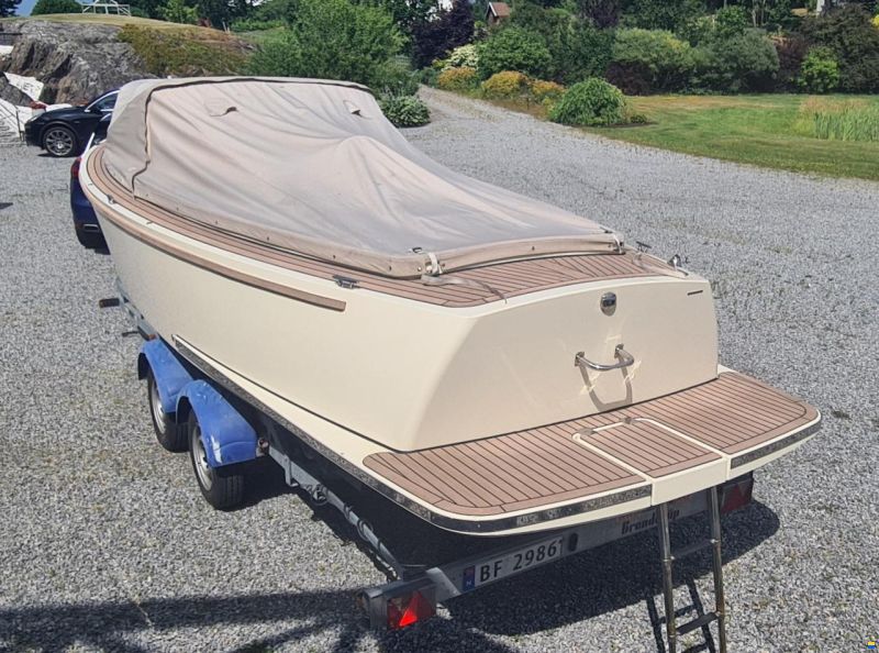 JR Yachts Classic 7 Electric