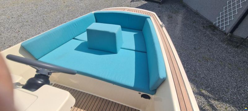 JR Yachts Classic 7 Electric