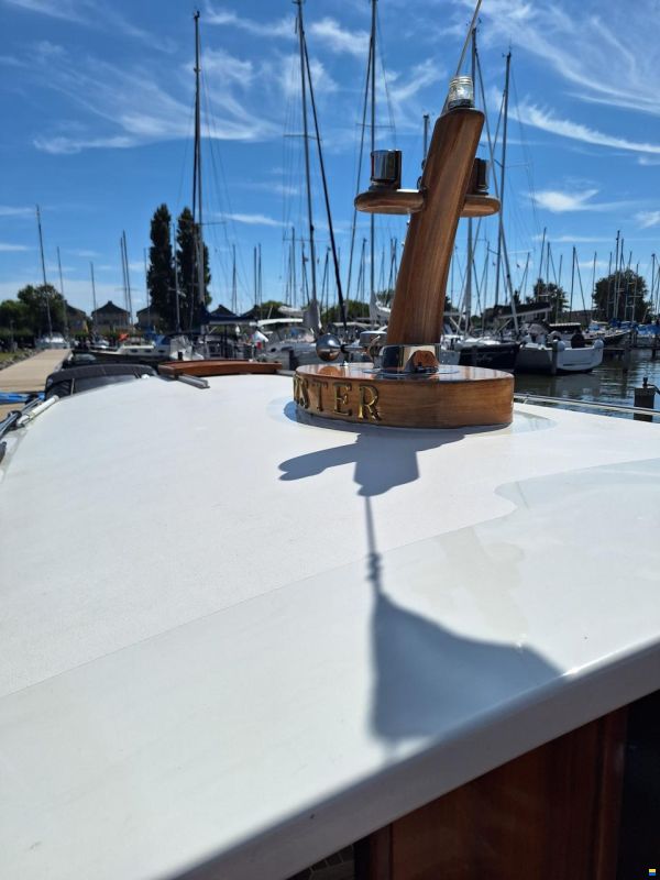 Triton salon boot