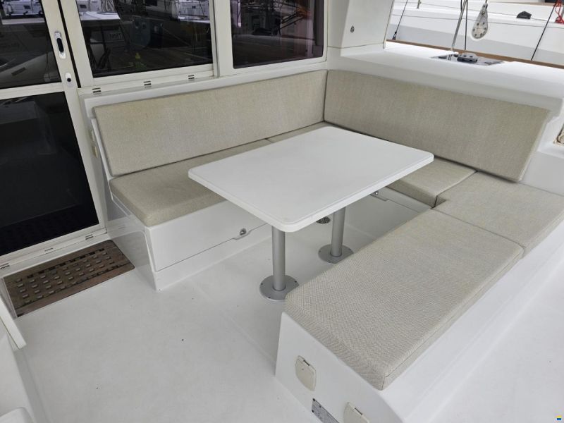 Lagoon 400 S2