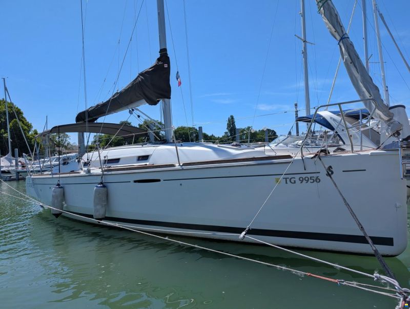 Beneteau First 30