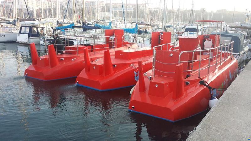 Halb-Unterwasserboot
