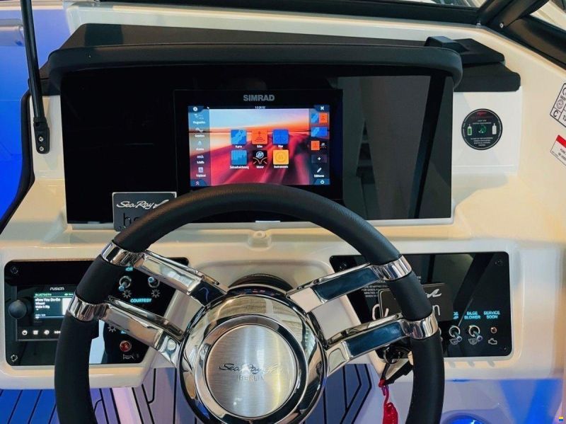 Sea Ray 230 SPX