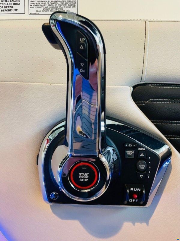 Sea Ray 230 SPX