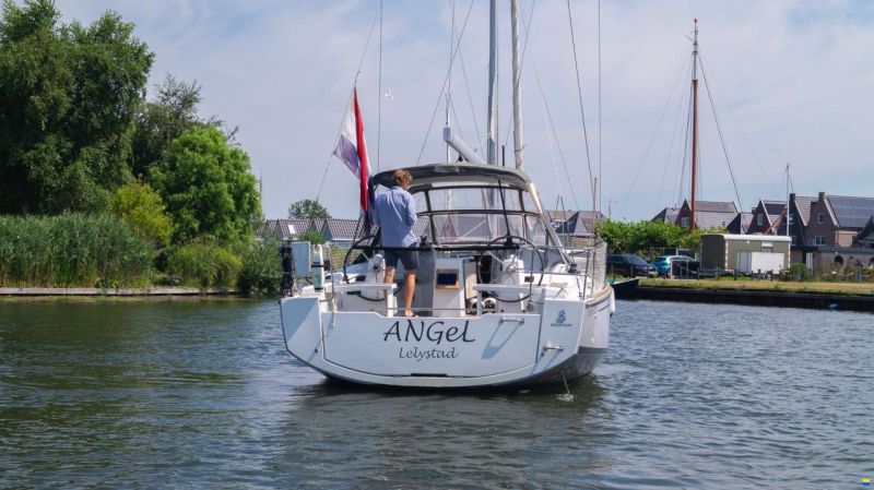 Beneteau OCEANIS 38.1