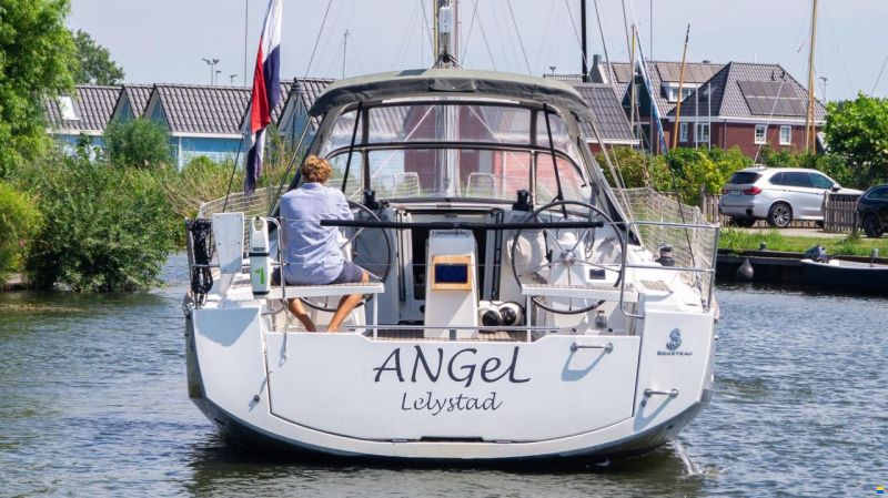 Beneteau OCEANIS 38.1