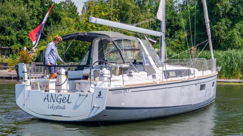 Beneteau OCEANIS 38.1
