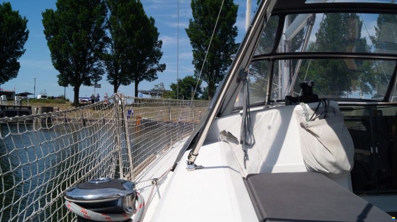 Beneteau OCEANIS 38.1