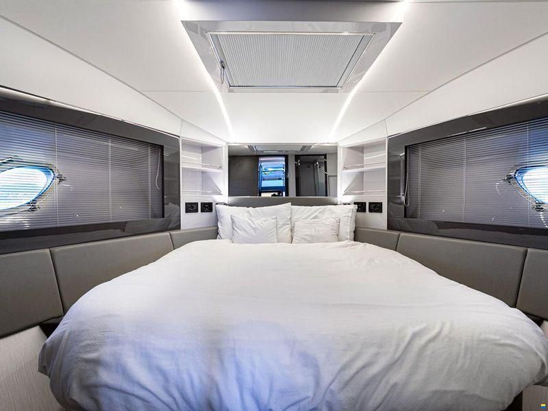 Ferretti S.P.A 5X