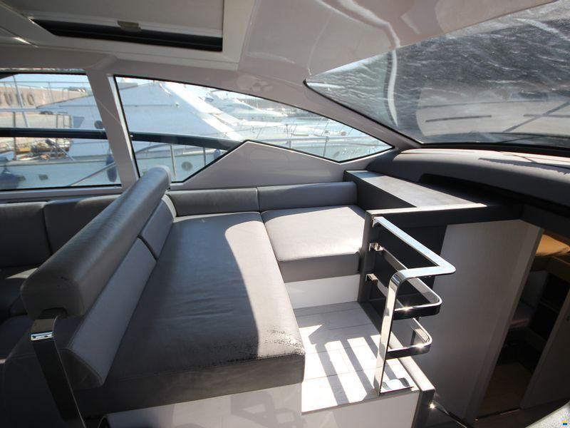 Pershing 5X
