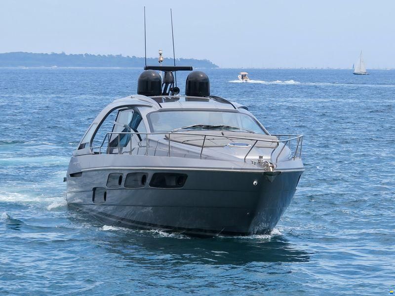 Pershing 5X