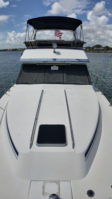 Sea Ray 410 Aft Cabin