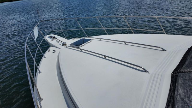 Sea Ray 410 Aft Cabin