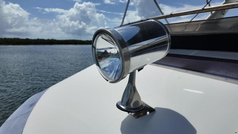 Sea Ray 410 Aft Cabin