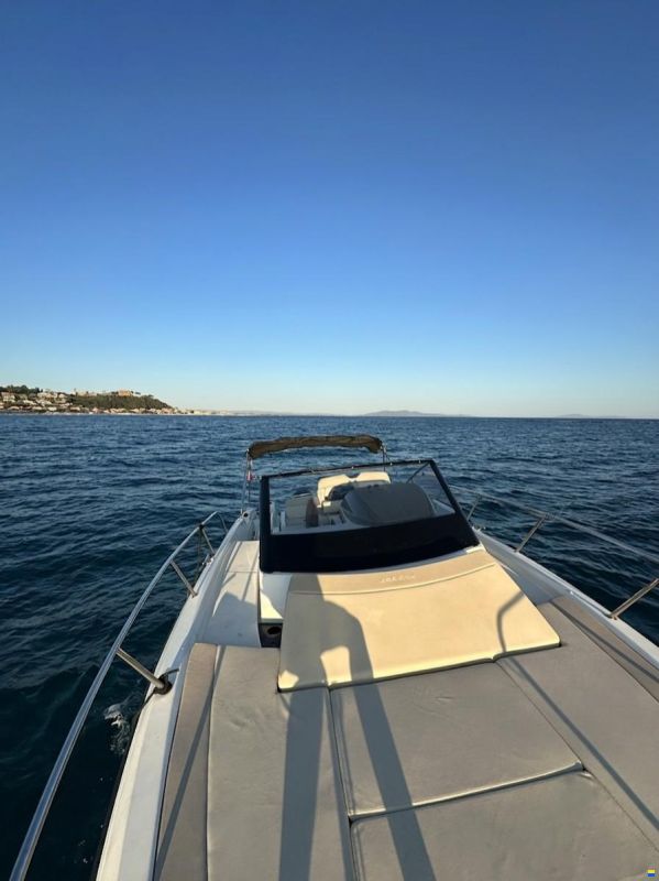 Quicksilver Sundeck 875