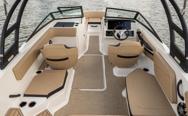 Sea Ray SPX 210
