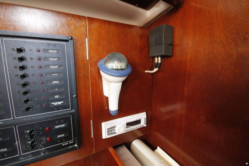Beneteau Oceanis Clipper 411