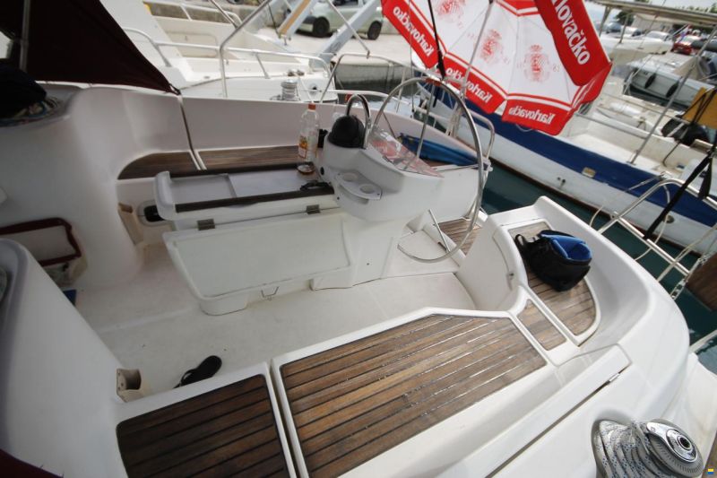 Beneteau Oceanis Clipper 411
