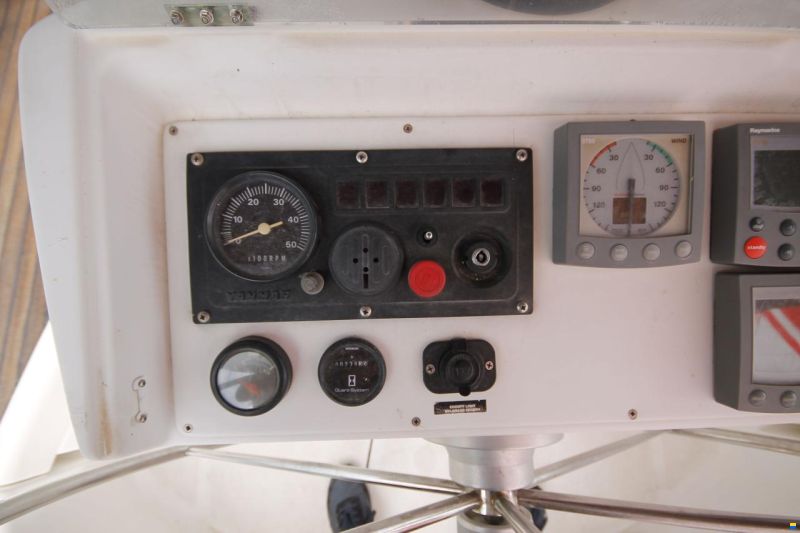 Beneteau Oceanis Clipper 411
