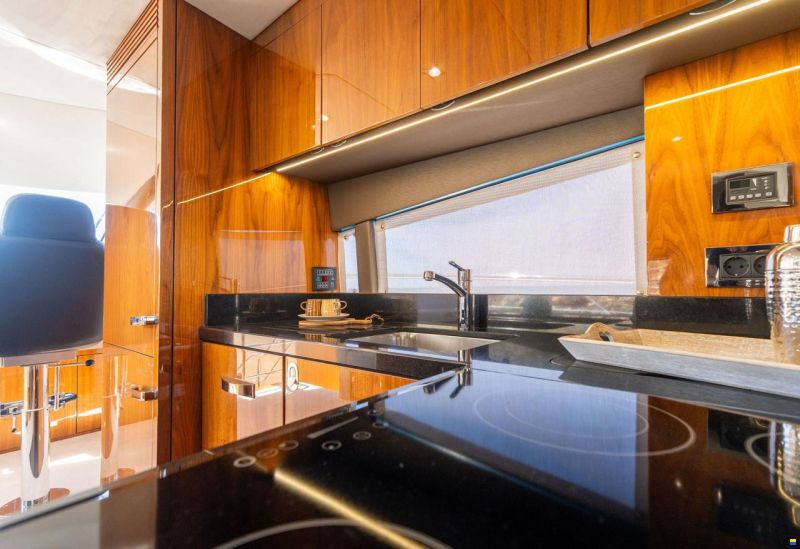 Sunseeker Manhattan 65