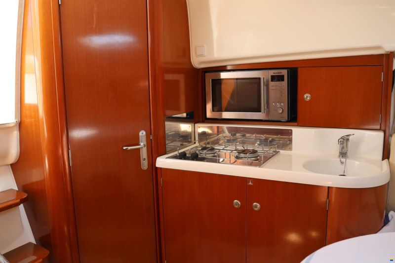 Jeanneau Leader 805