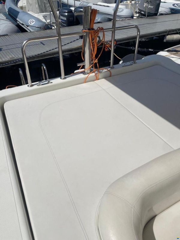 CAB Dorado 10