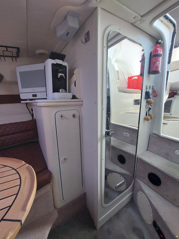 Rinker Fiesta Vee 242