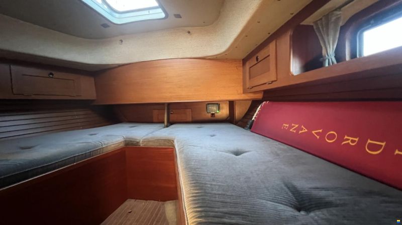 Hallberg-Rassy 382