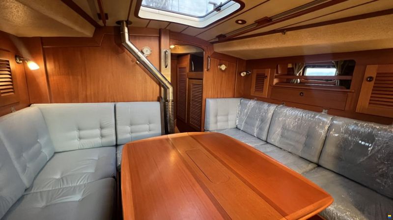 Hallberg-Rassy 382