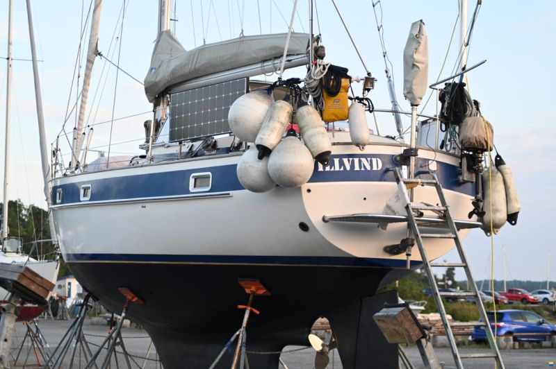 Hallberg-Rassy 382