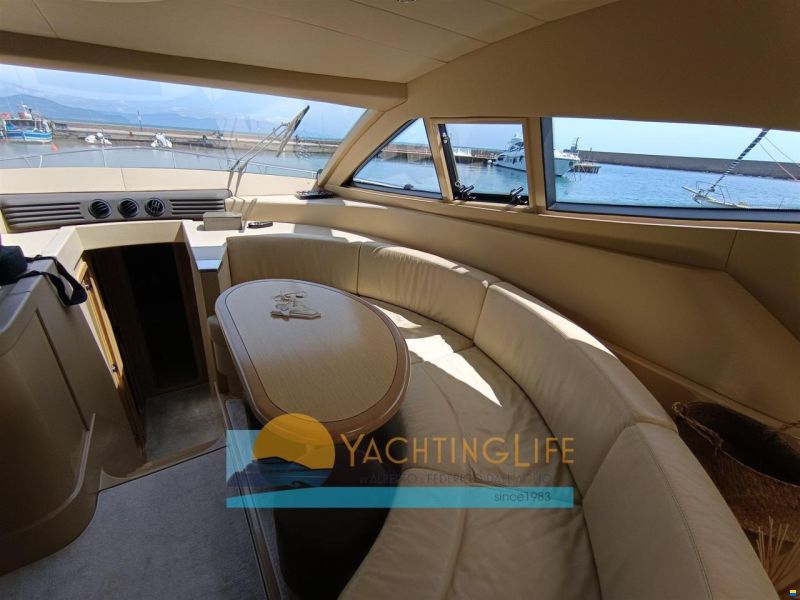Ferretti 550