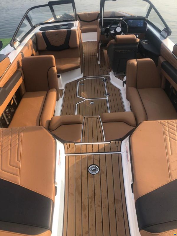 Nautique G23