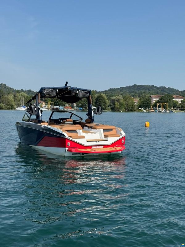 Nautique G23