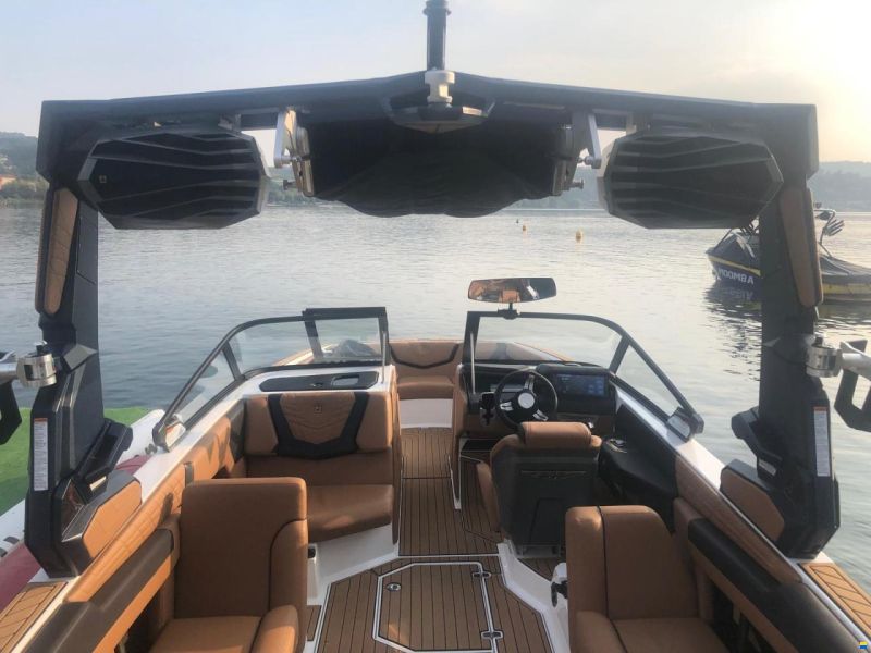 Nautique G23