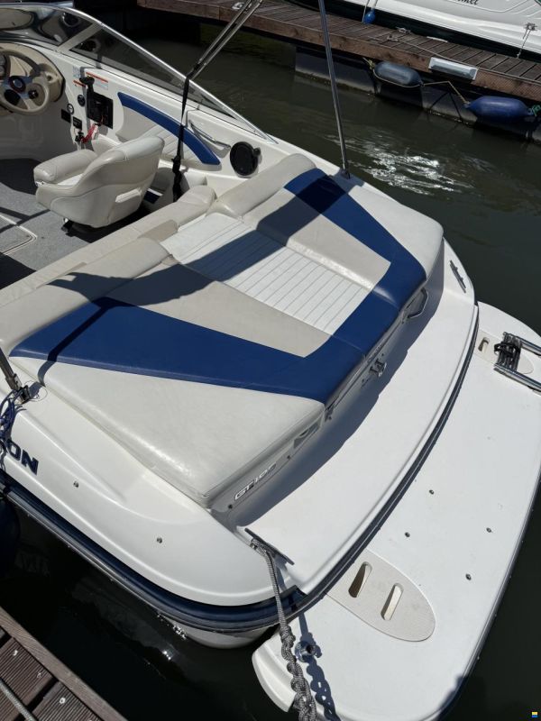 Glastron GT 185