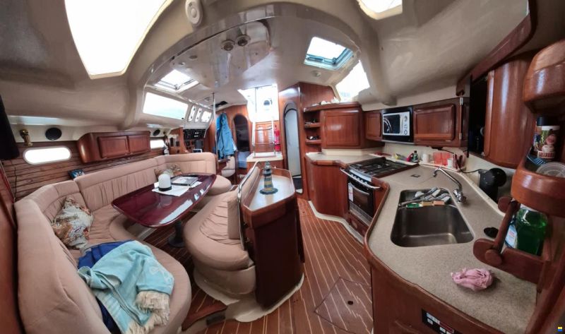 Hunter 430 Legend
