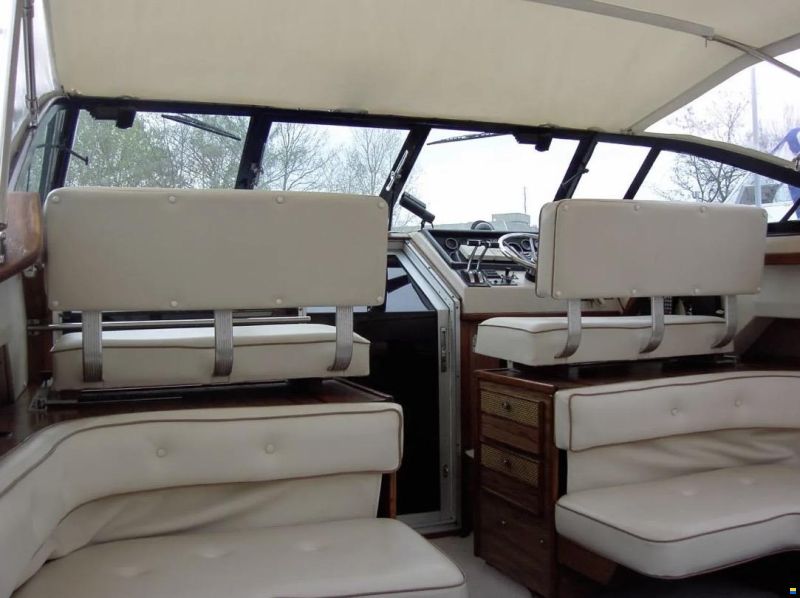Sea Ray 300 Express