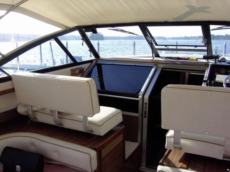 Sea Ray 300 Express