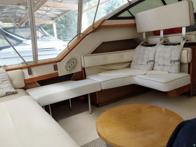 Sea Ray 300 Express