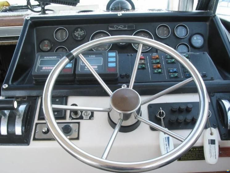 Sea Ray 300 Express