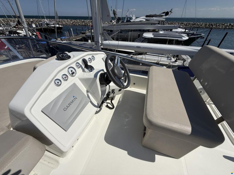 Cranchi E52F