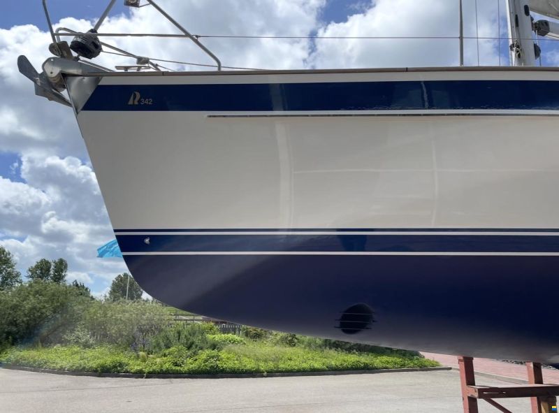 Hallberg-Rassy HR342